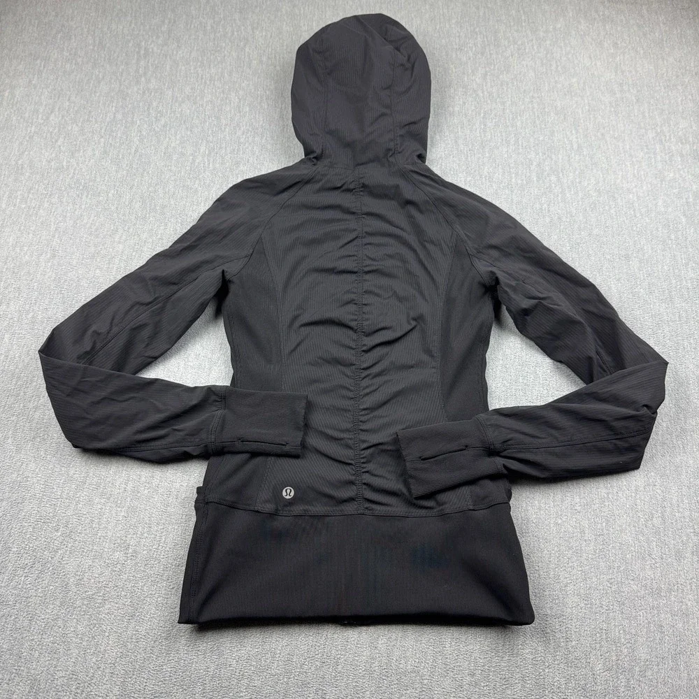 Lululemon Jacket Womens 6 Black Shes Swift Full Zip Athletic Running Lightweight
